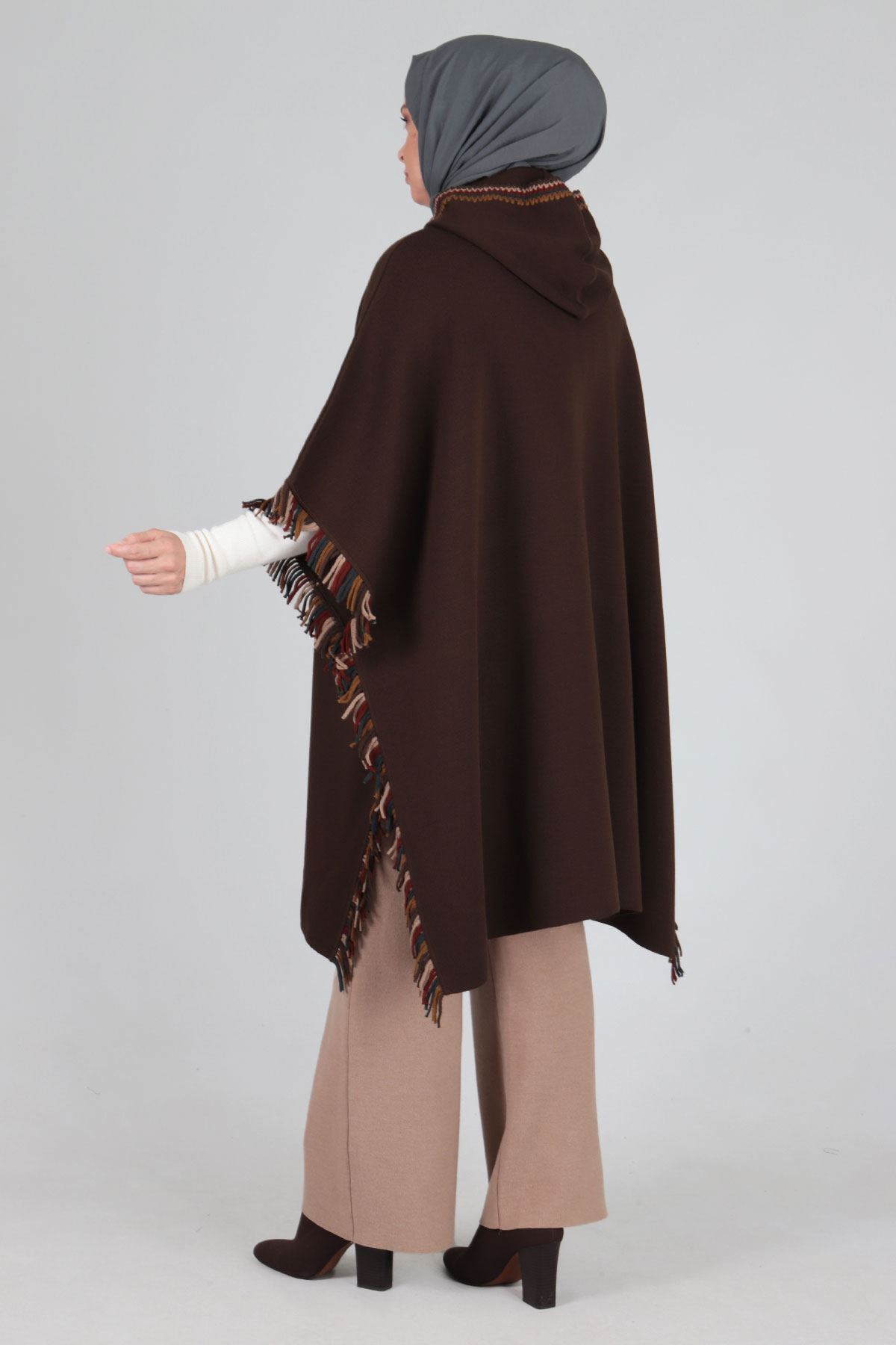 Büyük Beden Tesettür Motif Detaylı Triko Panço 9629 A.Kahve